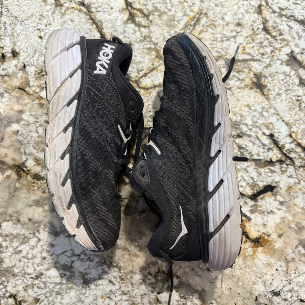 HOKA Gaviota 4 Black Running Shoe in Women’s Size 9.5 - Picture 5 of 10